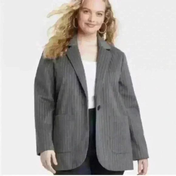 NWT Universal Threads Gray & White Pinstriped Blazer Size Small - Picture 2 of 6